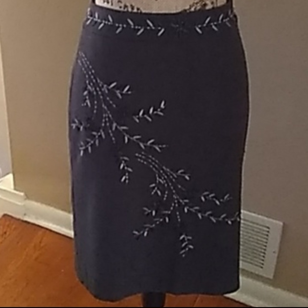 ANN TAYLOR Gray Ribbons Floral Embroidered Skirt